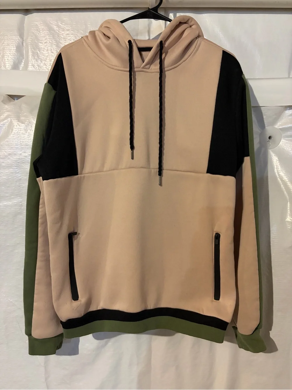 Multicolor Hoodie in Beige, Black & Olive Green
